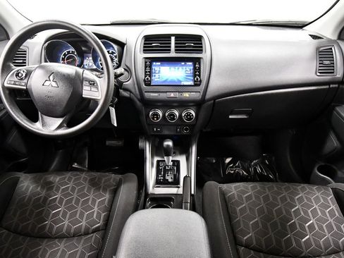 Used 2024 Mitsubishi Outlander Sport SE AWD/4WD image 3