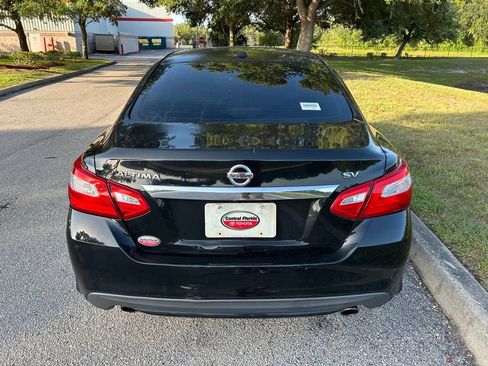 Used 2017 Nissan Altima 2.5 SV FWD image 5
