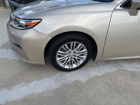 Used 2016 Lexus ES 350 w/ Premium Package w/Wood Trim image 2