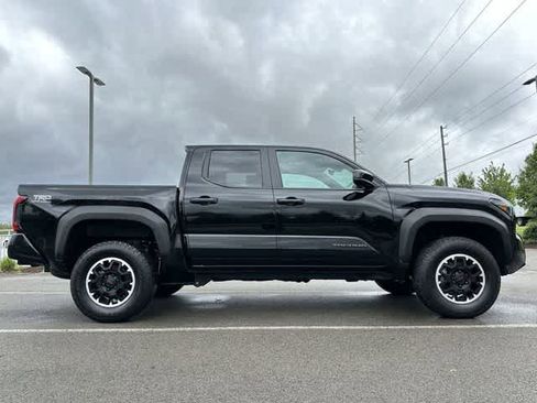 Used 2024 Toyota Tacoma TRD Off-Road AWD/4WD image 3
