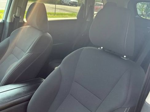 Used 2024 Nissan Rogue S AWD/4WD image 8