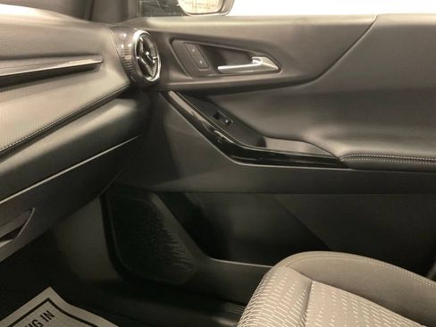 Used 2026 Chevrolet Equinox LT AWD/4WD image 16
