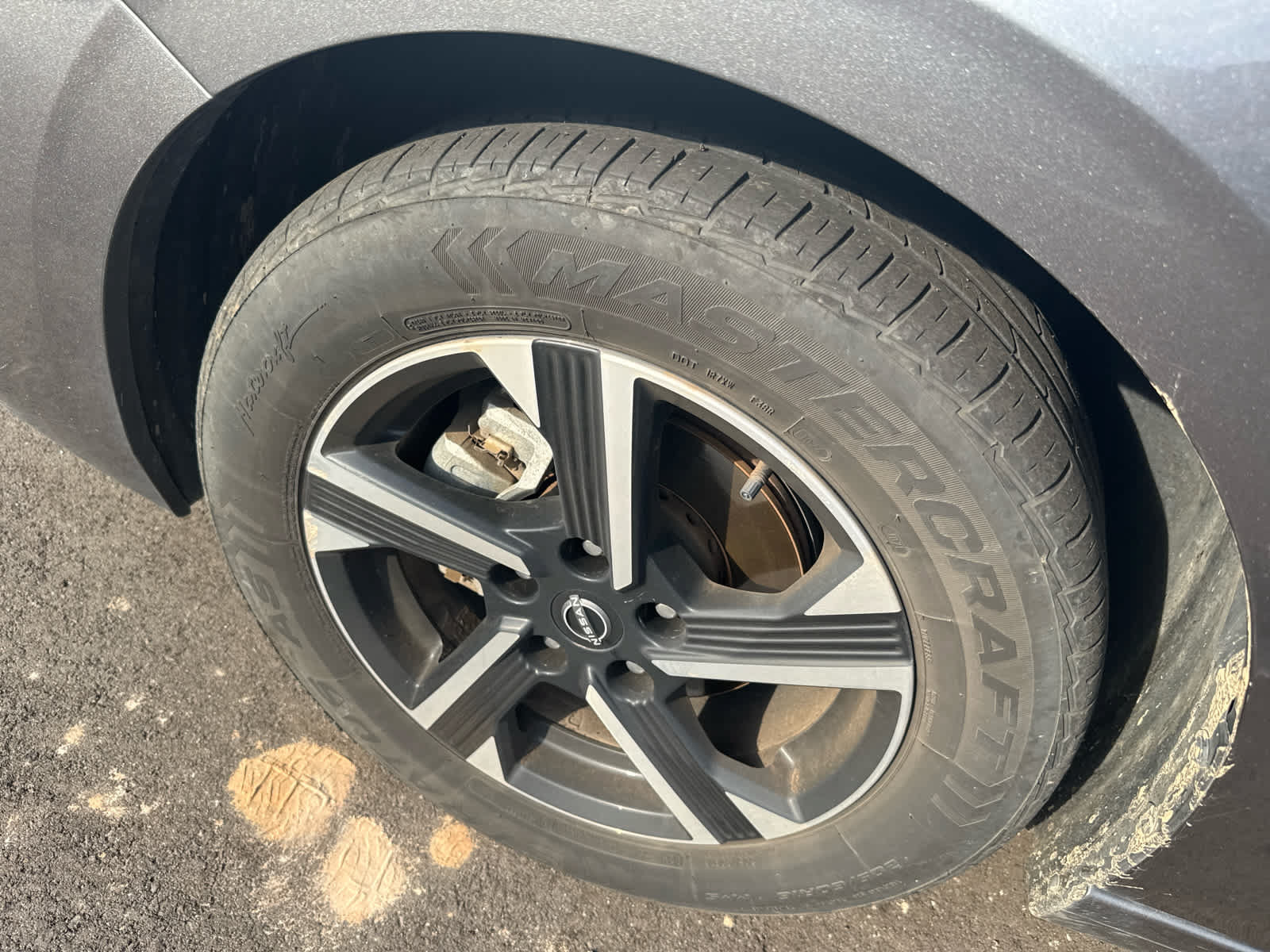 Used 2024 Nissan Sentra SV FWD image 6