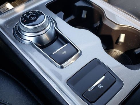 Used 2023 Ford Edge SEL w/ Convenience Package image 19