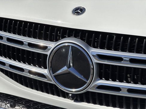 Used 2024 Mercedes-Benz GLE 450e 4MATIC image 31