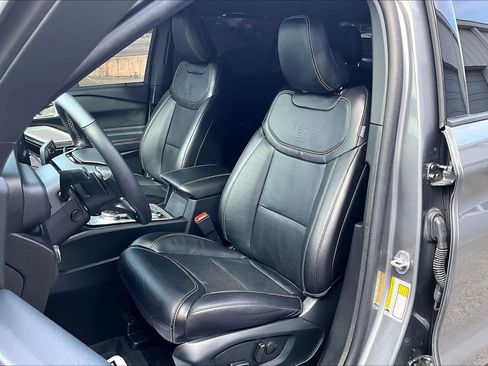 Certified 2023 Ford Explorer ST w/ Equipment Group 401A image 7
