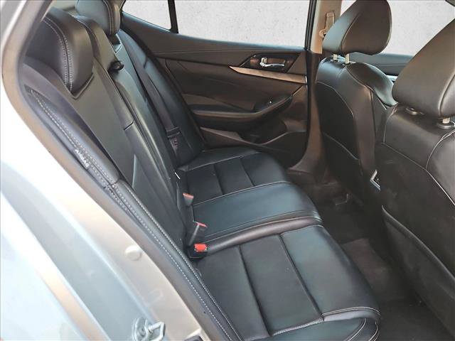 Used 2022 Nissan Maxima SV w/ Floor Mat Group FWD image 15