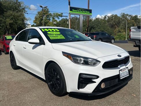 Used 2021 Kia Forte LXS image 1