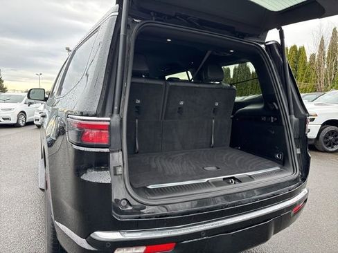 Used 2024 Jeep Wagoneer Series II image 17