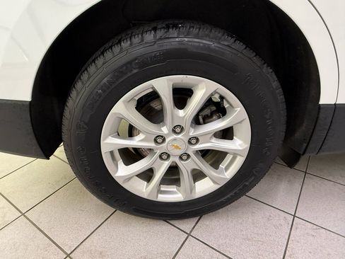 Used 2018 Chevrolet Equinox LT FWD image 14
