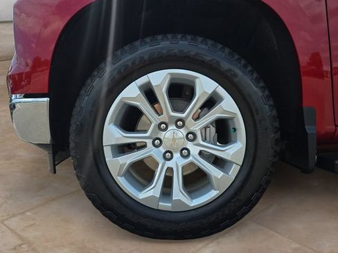 Used 2023 Chevrolet Silverado 1500 LTZ w/ LTZ Convenience Package II AWD/4WD image 14