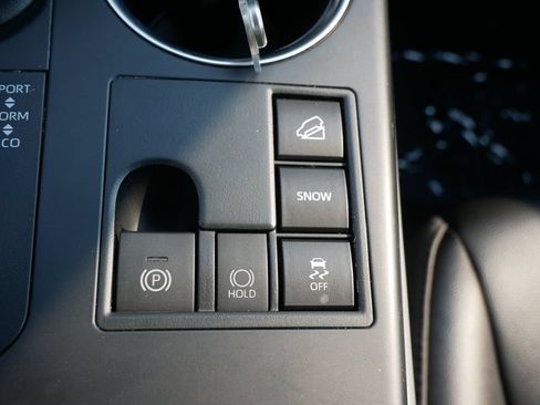 Used 2023 Toyota Highlander XSE AWD/4WD image 22