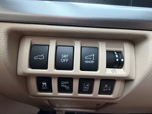 Used 2016 Subaru Outback 2.5i Limited AWD/4WD image 27
