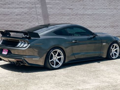 Used 2017 Ford Mustang GT Premium w/ GT Performance Package RWD image 24