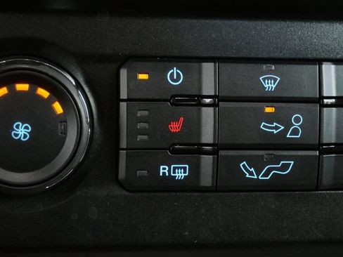 Certified 2019 Ford F150 XLT w/ Equipment Group 302A Luxury AWD/4WD image 24