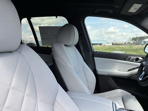 Used 2026 BMW X5 xDrive40i image 21