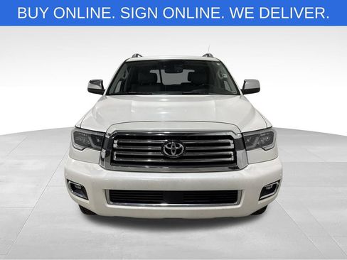 Used 2018 Toyota Sequoia Platinum AWD/4WD image 11