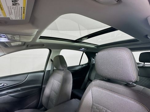 Used 2018 Chevrolet Equinox LT image 25