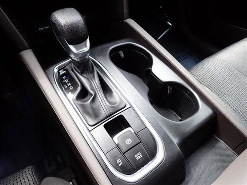 Used 2019 Hyundai Santa Fe SE FWD image 15
