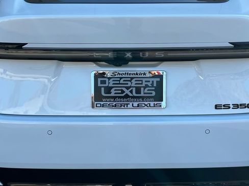 New 2026 Lexus ES 350e FWD image 10