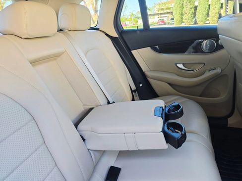 Used 2017 Mercedes-Benz GLC 300 4MATIC image 34