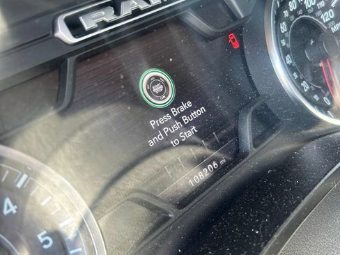 Used 2020 RAM 1500 Laramie RWD image 4