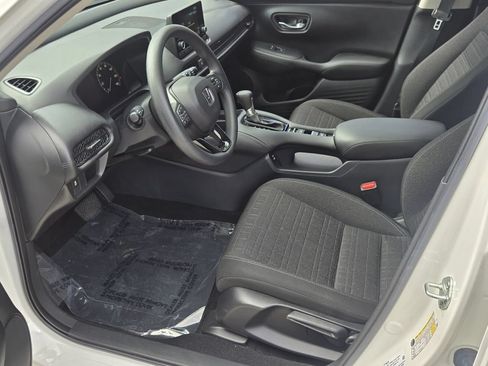 Certified 2025 Honda HR-V LX image 10