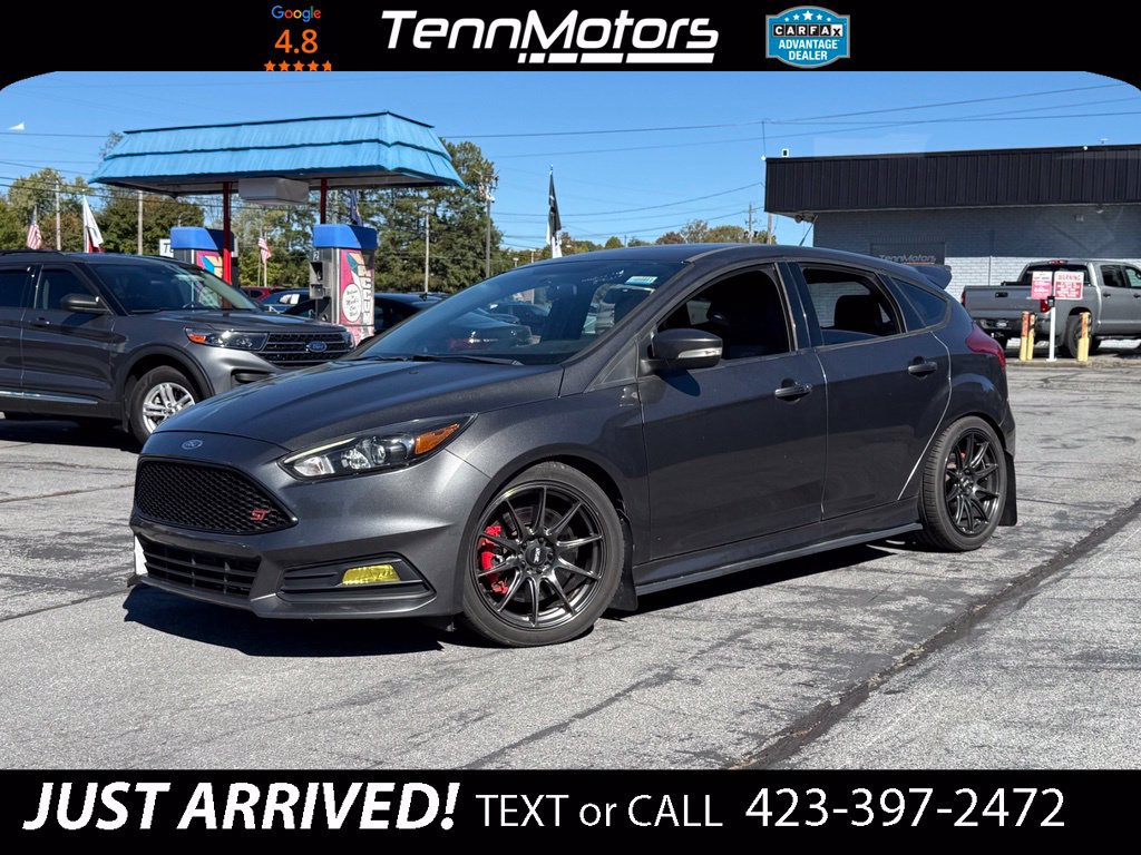 Used 2015 Ford Focus ST w/ Equipment Group 401A FWD image 1