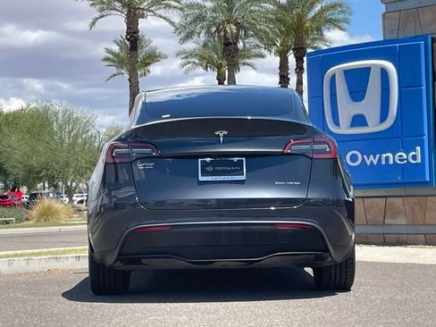 Used 2024 Tesla Model Y Long Range AWD/4WD image 6