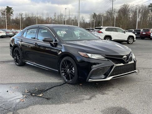 Used 2021 Toyota Camry XSE image 7