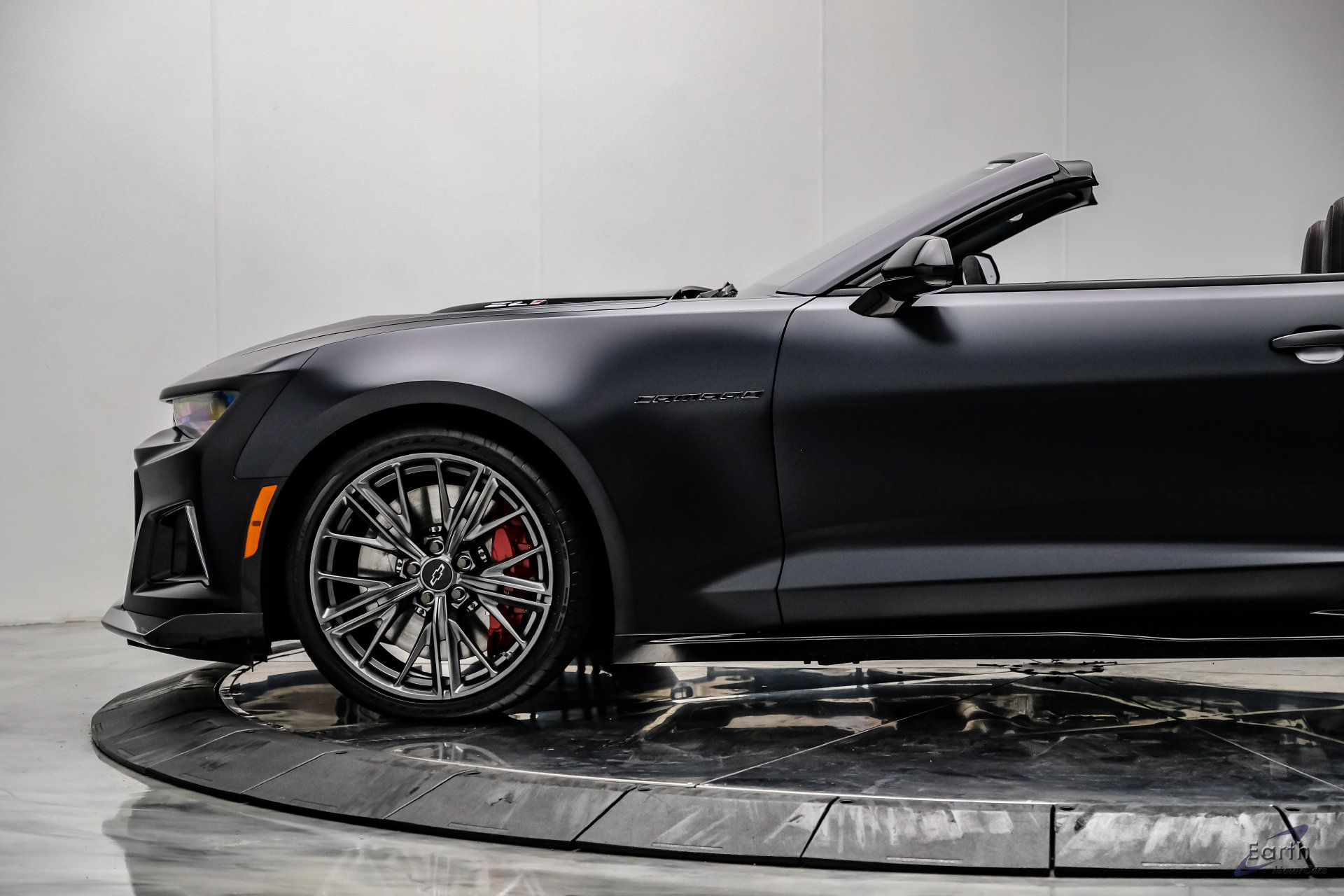 Used 2024 Chevrolet Camaro ZL1 RWD image 10