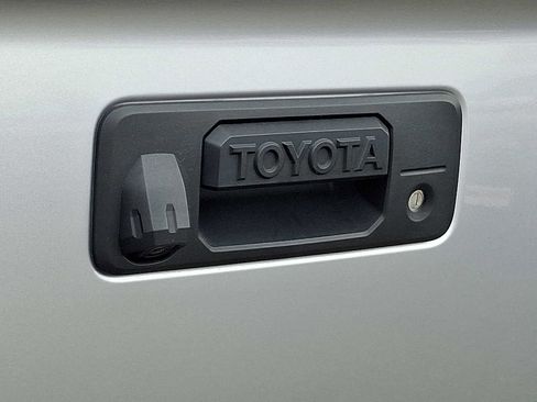 Used 2018 Toyota Tundra SR5 image 30
