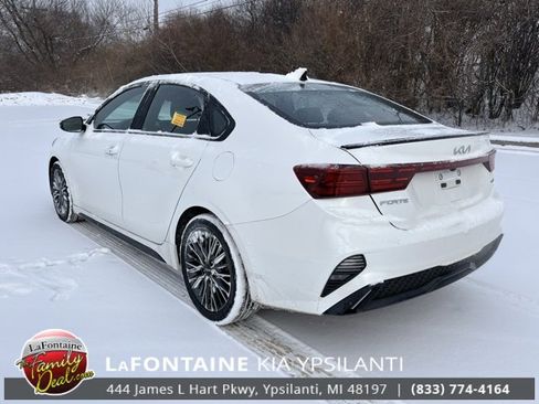 Used 2023 Kia Forte GT-Line w/ GT-Line Premium Package image 3