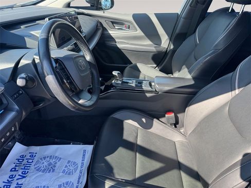 Used 2024 Toyota Prius XLE image 9