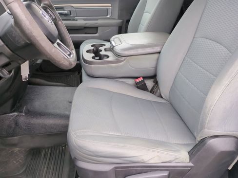 Used 2017 RAM 4500 Tradesman w/ Power & Remote Entry Group image 16