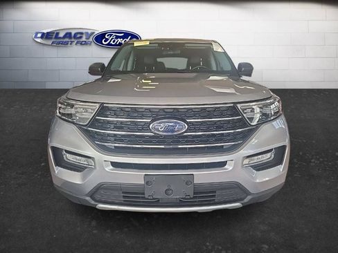 Used 2021 Ford Explorer XLT w/ Equipment Group 202A AWD/4WD image 10