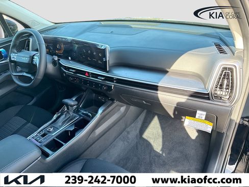 New 2026 Kia Sorento LX FWD image 13