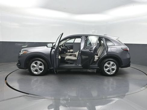 Used 2023 Honda HR-V LX image 37