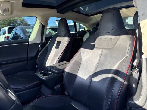 Used 2013 Tesla Model S Performance RWD image 7