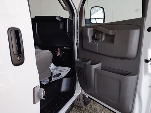 Used 2023 Chevrolet Express 2500 w/ Driver Convenience Package RWD image 10