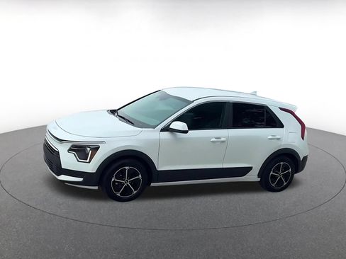 Used 2026 Kia Niro LX FWD image 8