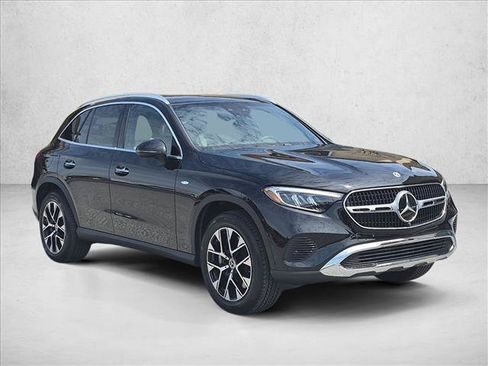 Certified 2025 Mercedes-Benz GLC 350e 4MATIC image 3
