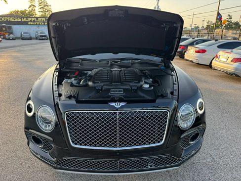 Used 2018 Bentley Bentayga AWD/4WD image 43