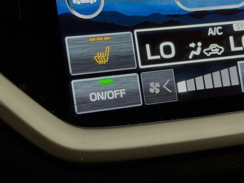 Used 2023 Subaru Ascent Limited image 24