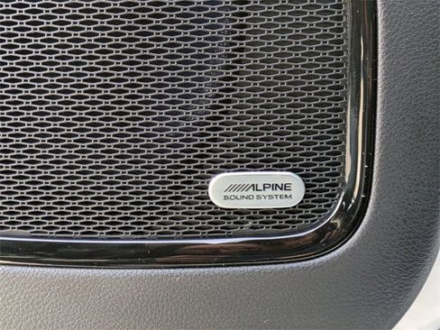 Certified 2026 Jeep Compass Latitude image 13