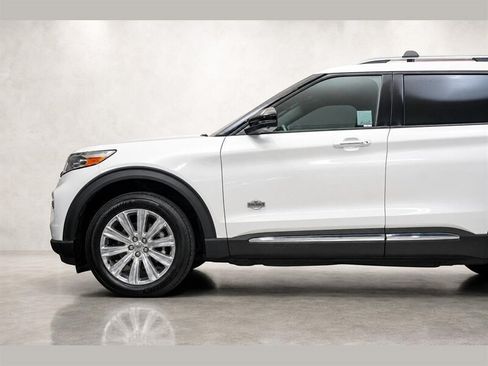 Used 2021 Ford Explorer King Ranch w/ Premium Technology Package AWD/4WD image 10