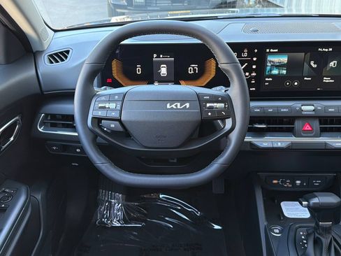 New 2026 Kia K4 EX FWD image 11