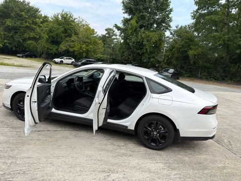 Used 2025 Honda Accord SE image 20