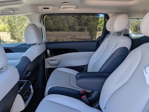 New 2026 Kia Carnival SX Prestige image 16