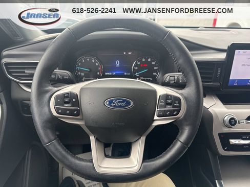 Used 2023 Ford Explorer XLT w/ Equipment Group 202A AWD/4WD image 16